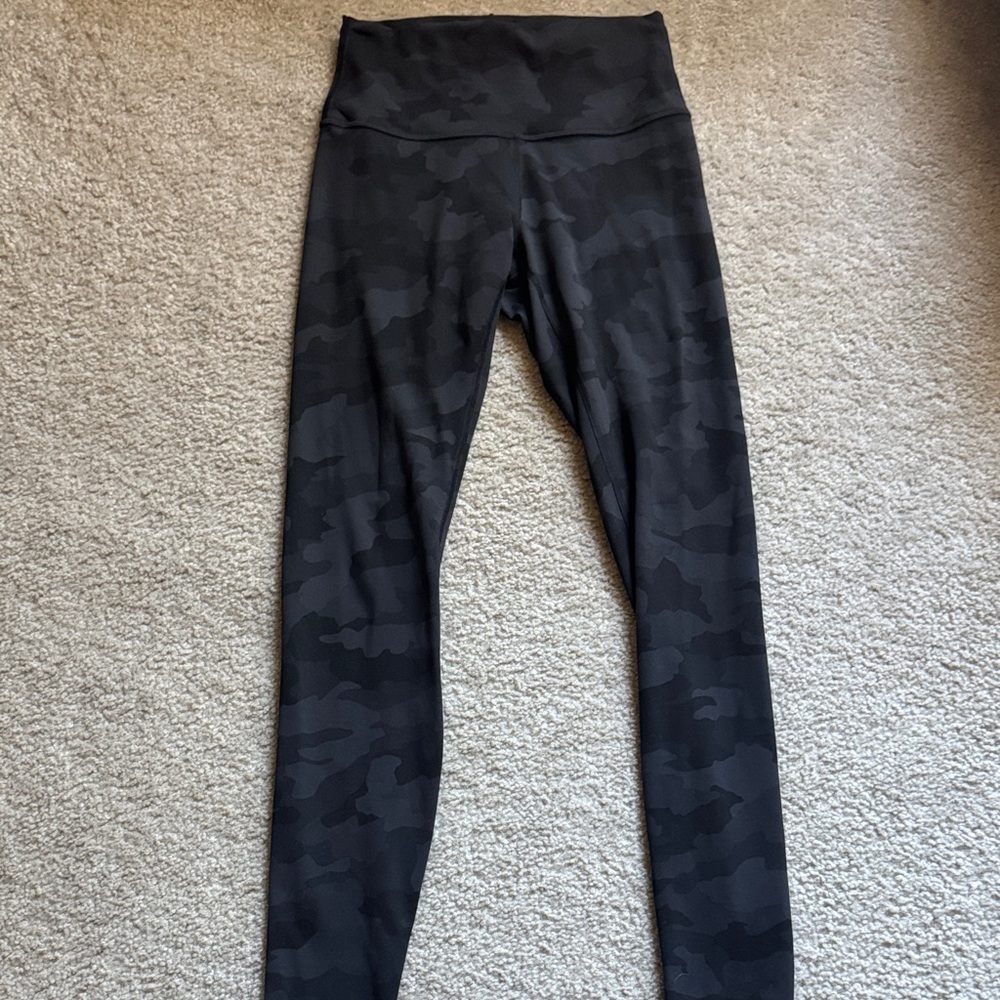 Lululemon Wunder Train 28” Black Camouflage Leggings